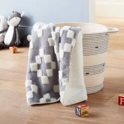 Plush Stroller Blanket Geo - Cloud Island⢠Gray