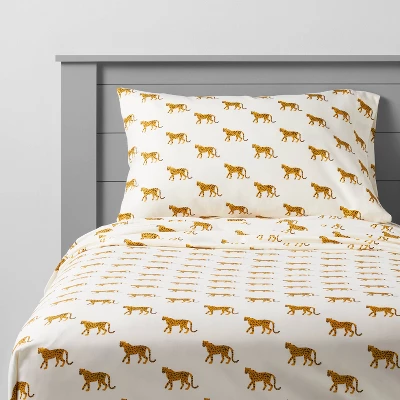 Cheetah Microfiber Kids' Sheet Set - Pillowfort™ 6 Cheetah Microfiber Kids' Sheet Set - Pillowfort™ - Image 4